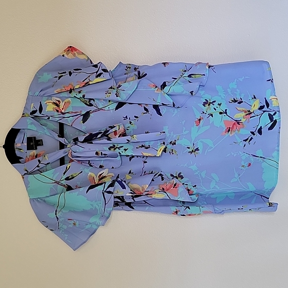 Worthington V neck with Tie Flutter Sleeve L - Picture 2 of 6